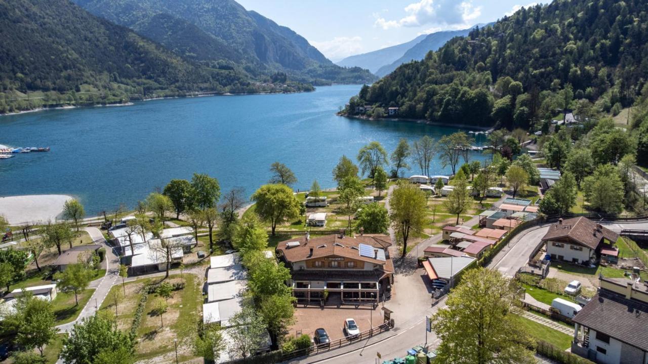 Camping Al Lago Ledro Pieve Di Ledro Esterno foto