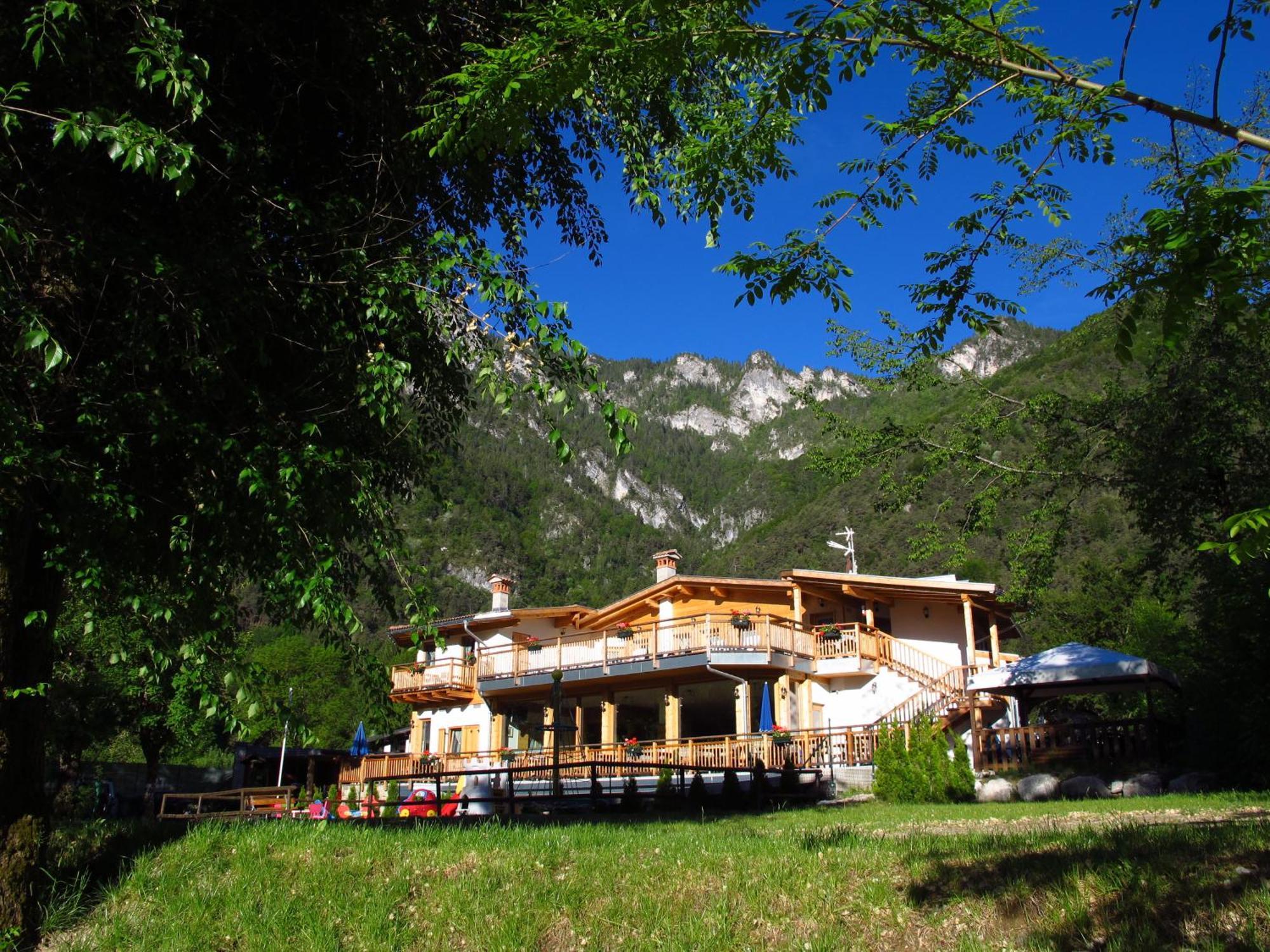 Camping Al Lago Ledro Pieve Di Ledro Esterno foto